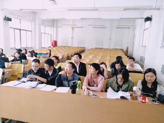 说明: F:\新闻报道\2018年\信管毕业答辩新闻稿\信管毕业答辩新闻稿\IMG_20180522_141941.jpg