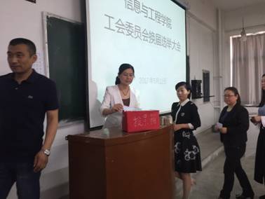 说明: IMG_0484.JPG 说明: IMG_0484.JPG